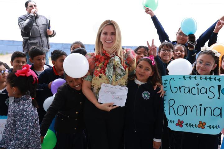 Celebra Huixquilucan el Día del Maestro con rehabilitación de escuela