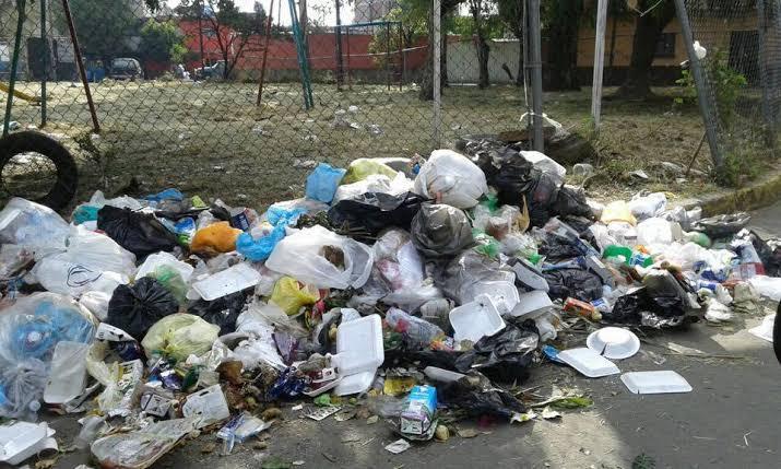 Reitera Gobierno de Naucalpan llamado a no tirar basura en cualquier lugar, porque es un delito