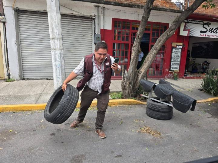 Liberan vialidades en Tlalnepantla con "Operativo Calle Libre"
