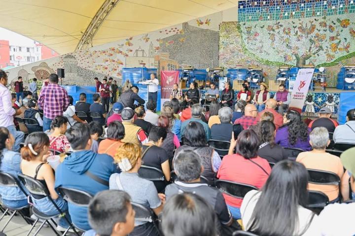 Entregan apoyos "Por el Rescate del Campo" en Tlalnepantla