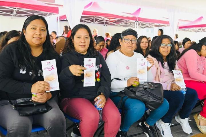 Acercan servicios gratuitos de prevención de cáncer de mama con "Macro Jornada Semana Rosa 2025".