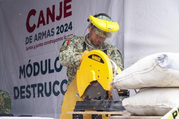 En Tlalnepantla se lleva a cabo el programa 'Canje de Armas 2024' , para garantizar seguridad a la  ciudadanía y disminuir delitos